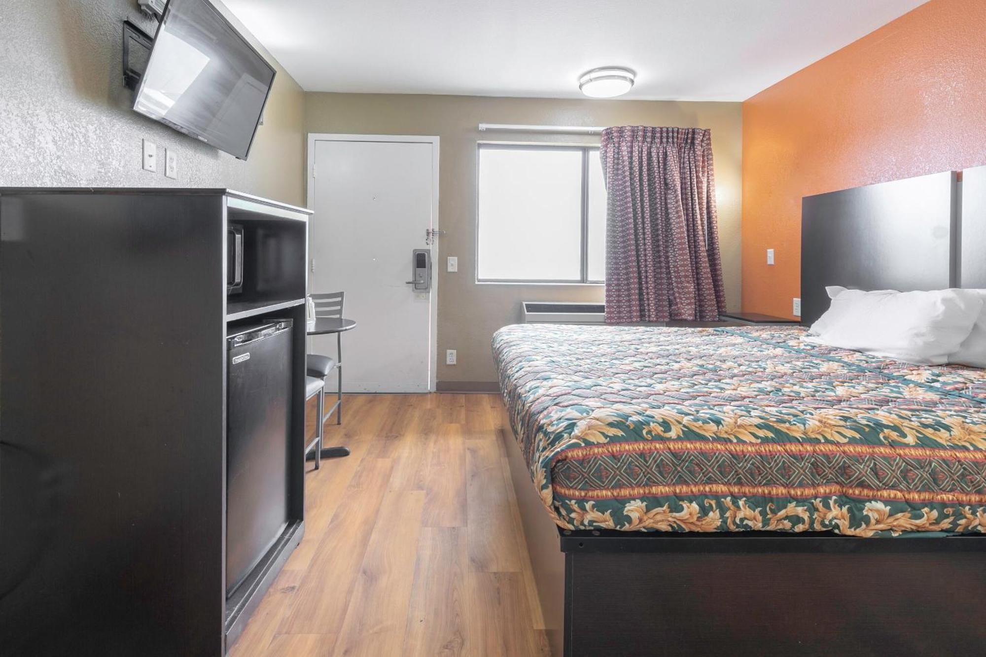 Oyo Hotel Lake Charles Hwy 10 Zewnętrze zdjęcie